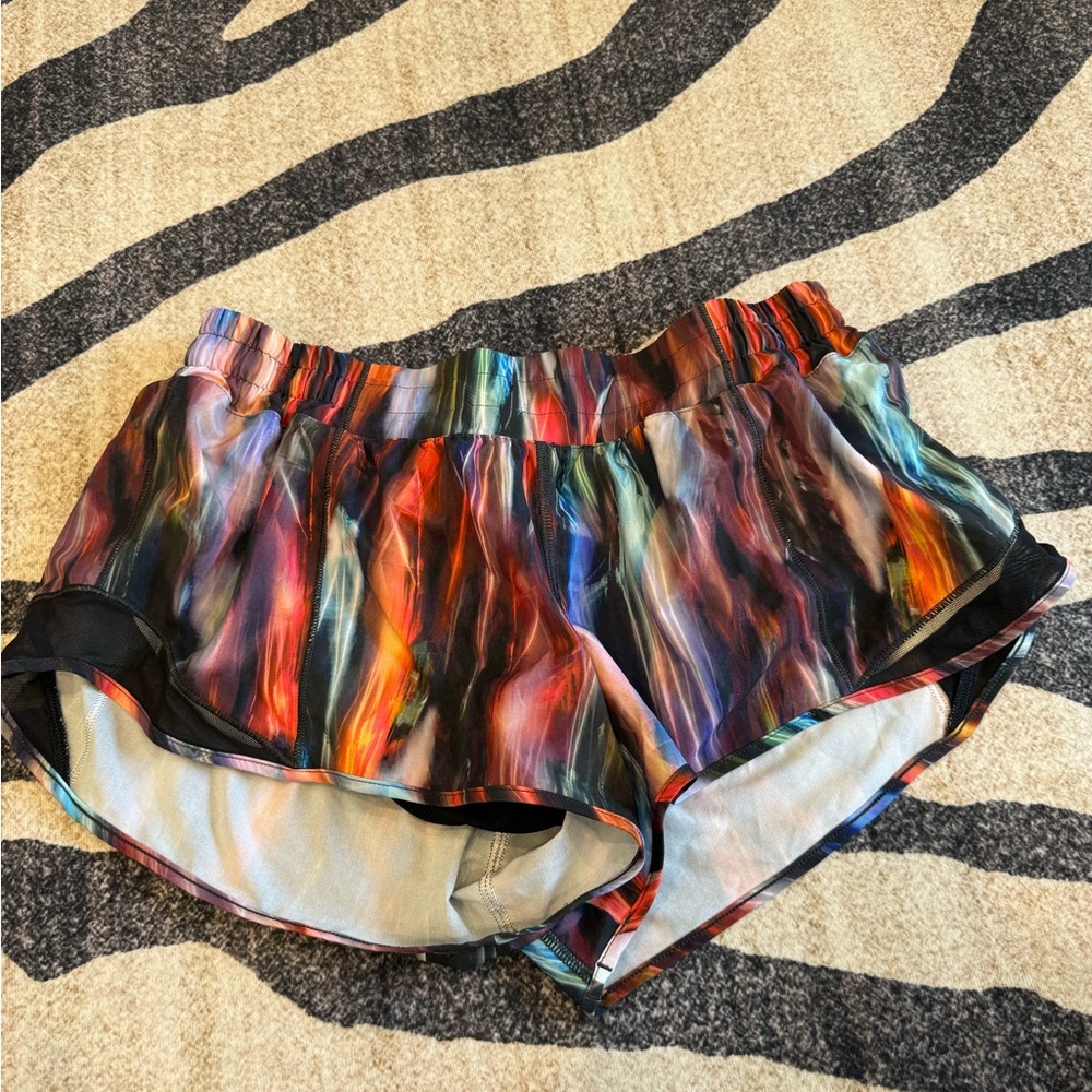 Lululemon Hotty Hot Colorful Short